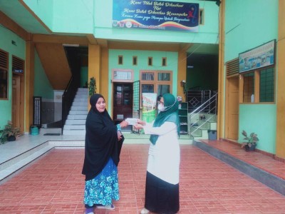 Penyerahan PIP Tahun 2021 kepada Siswa SLB Autisma YPPA Padang