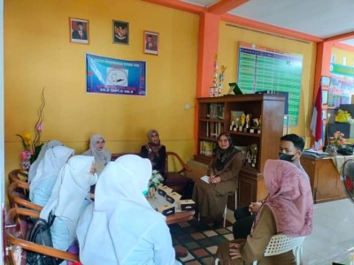 Serah terima mahasiswa  Stikes Mercu Bakti Jaya Prodi Terapi Bicara untuk Pratikum di SLB Autisma YP